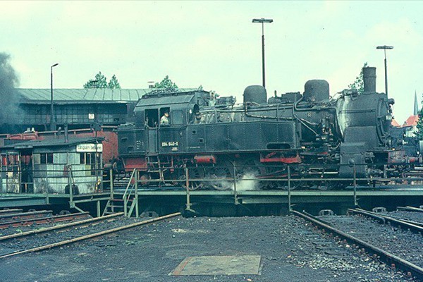 d281