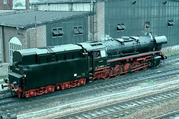 d304