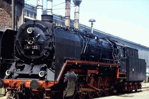 d99