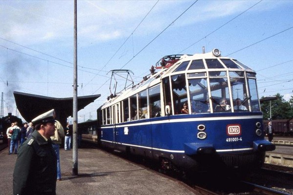 tr9